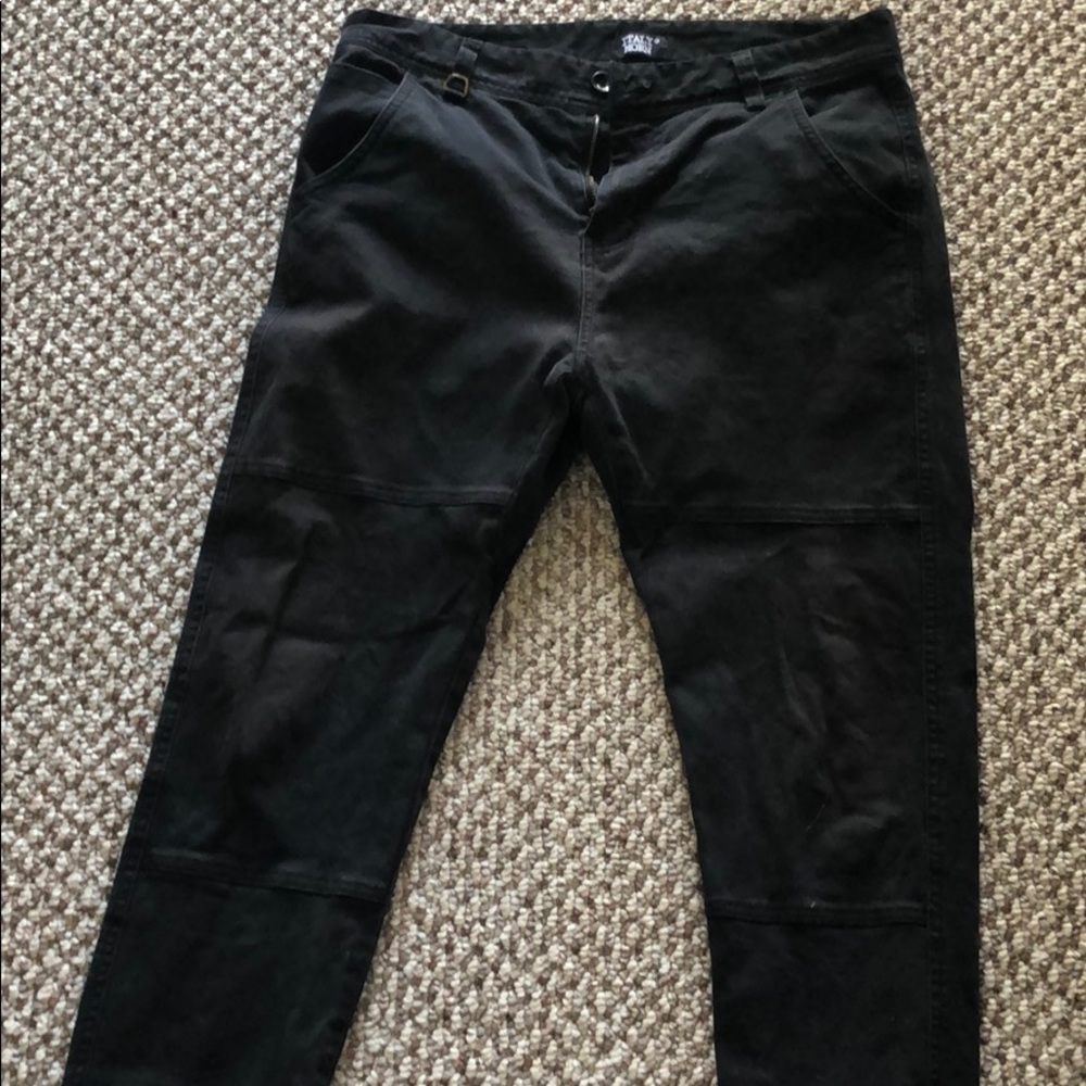 Italy Morn black joggers